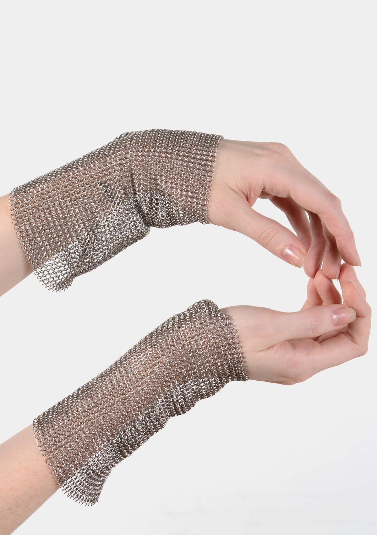 CHAIN MESH CUFF